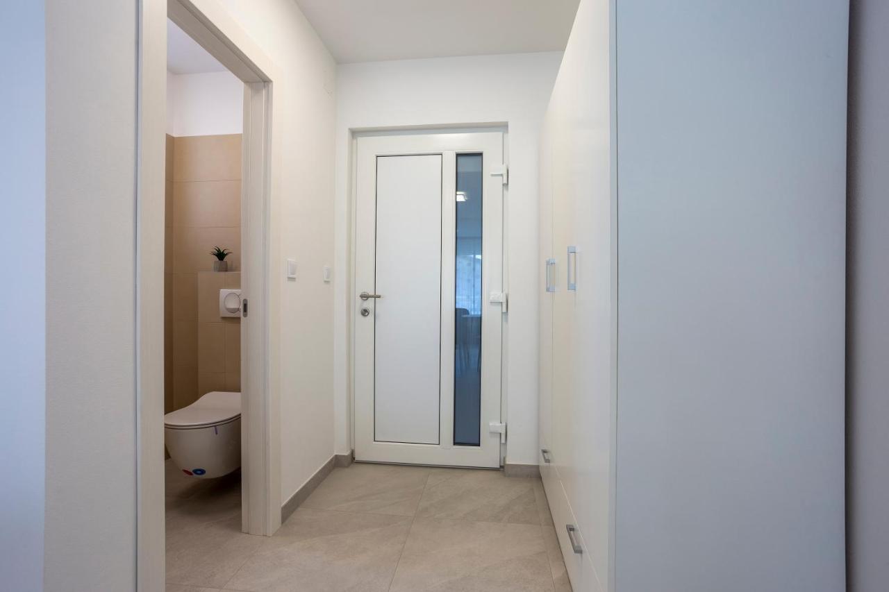 City Apartments Silver Pula Exterior photo