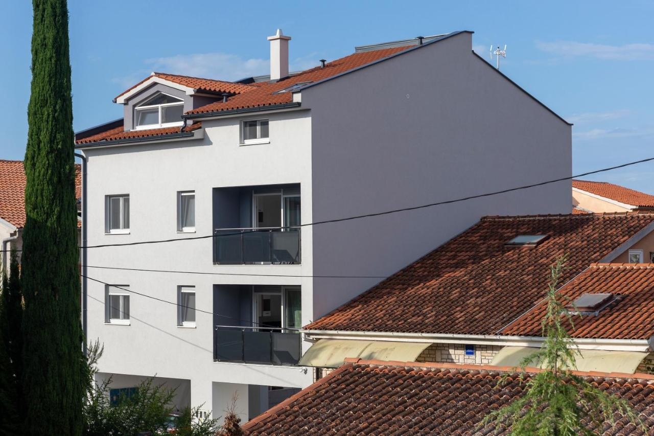 City Apartments Silver Pula Exterior photo